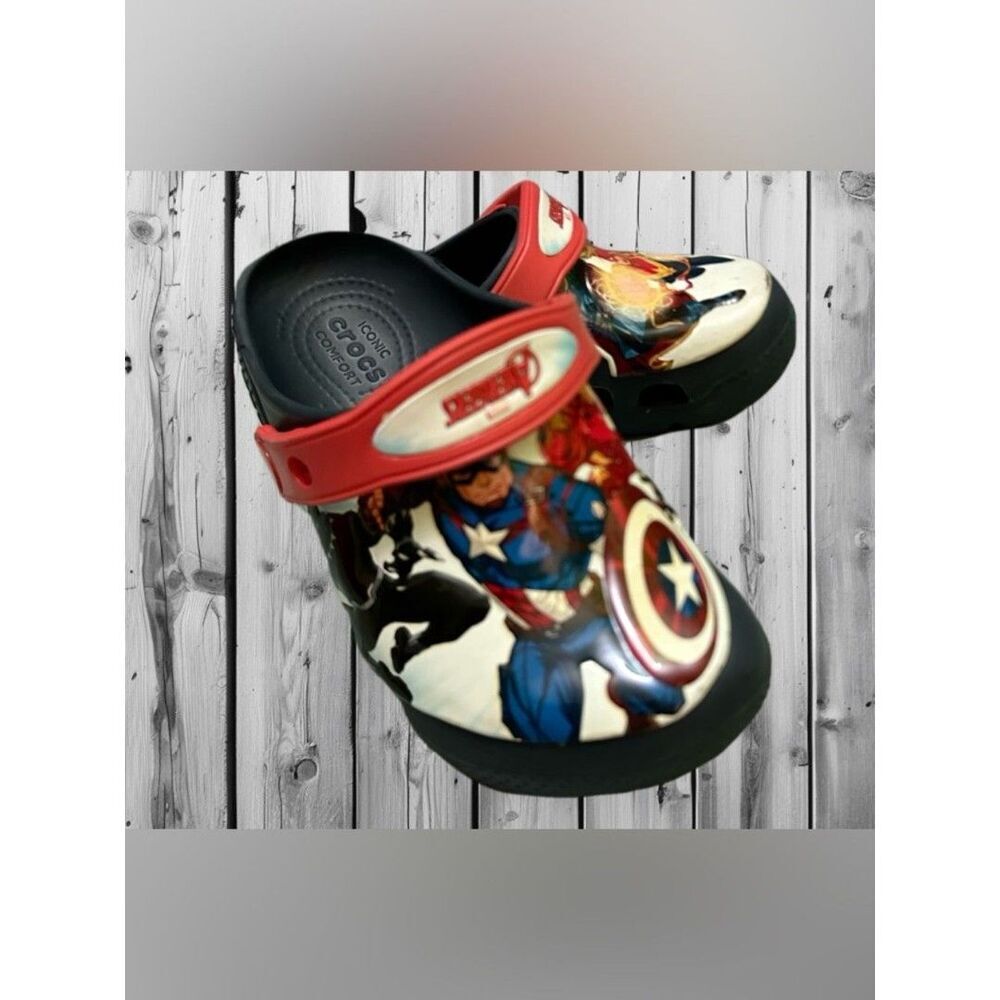 CROCS Kids Marvel Avengers Clog Sandals - Black and Red 12 - Picture 2 of 9